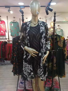 感恩母親節(jié),褲王精品服飾滿50元享9.5折,滿100元享9折,還不快來......